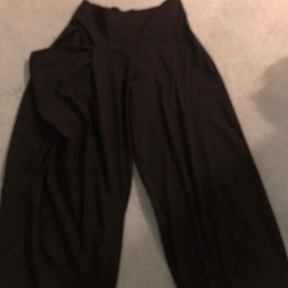 Cropped Wide-Leg Women's Pants — Black
